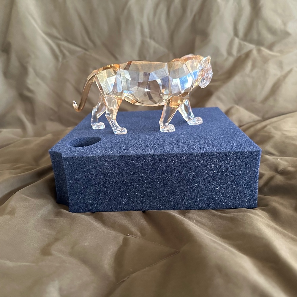 Swarovski 100% Original Authentic Crystal Endangered Wildlife Collectible